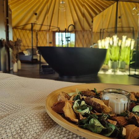 Jurty Glamping Hotel Gostynin Exterior photo