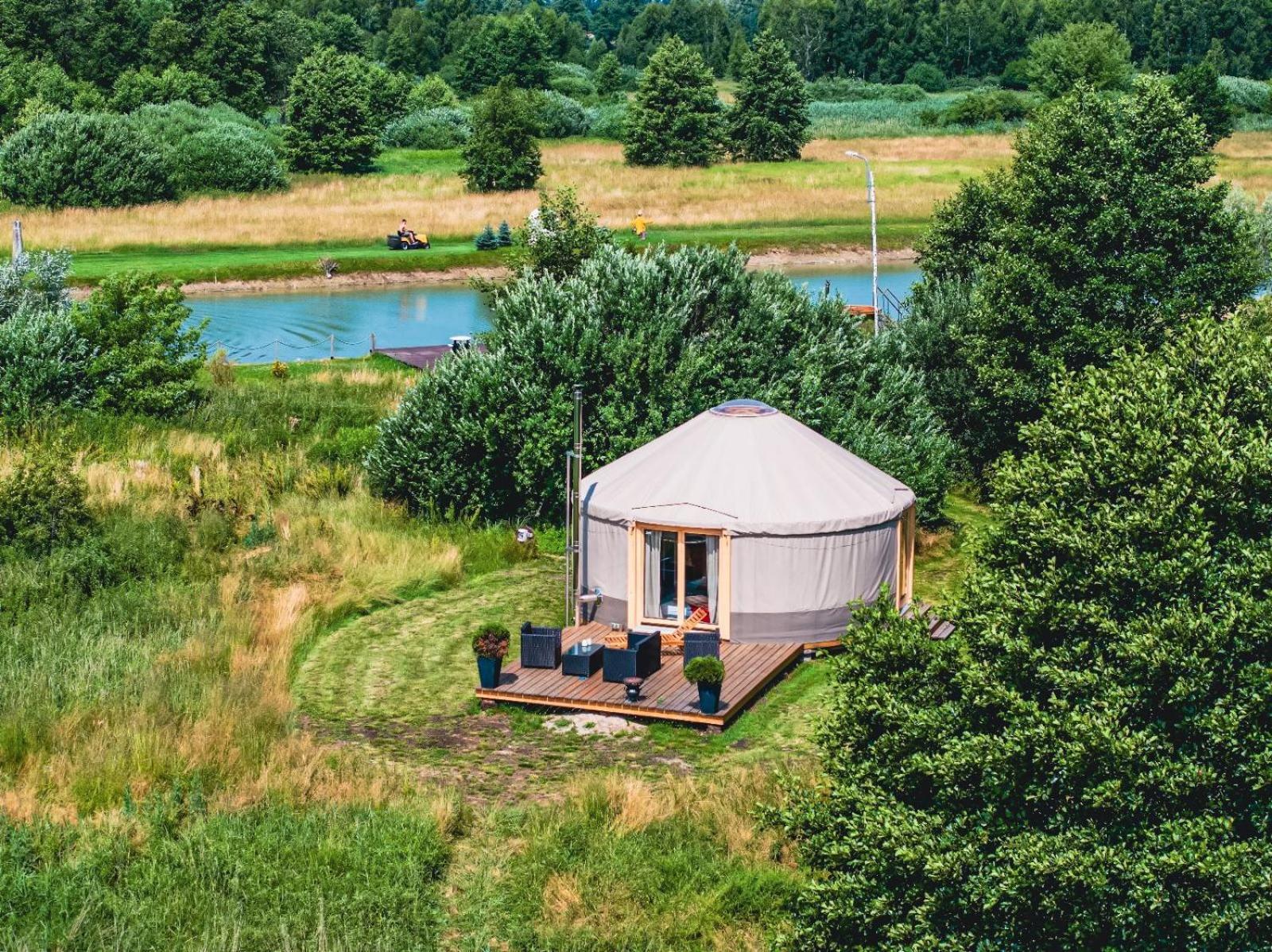 Jurty Glamping Hotel Gostynin Exterior photo