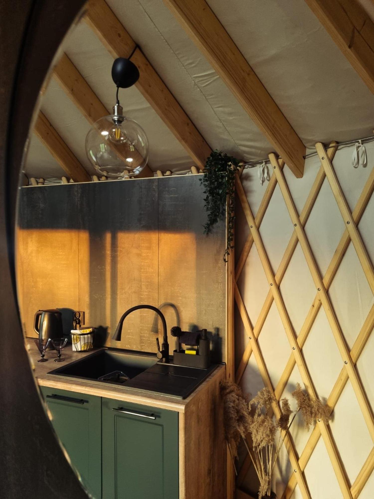 Jurty Glamping Hotel Gostynin Exterior photo